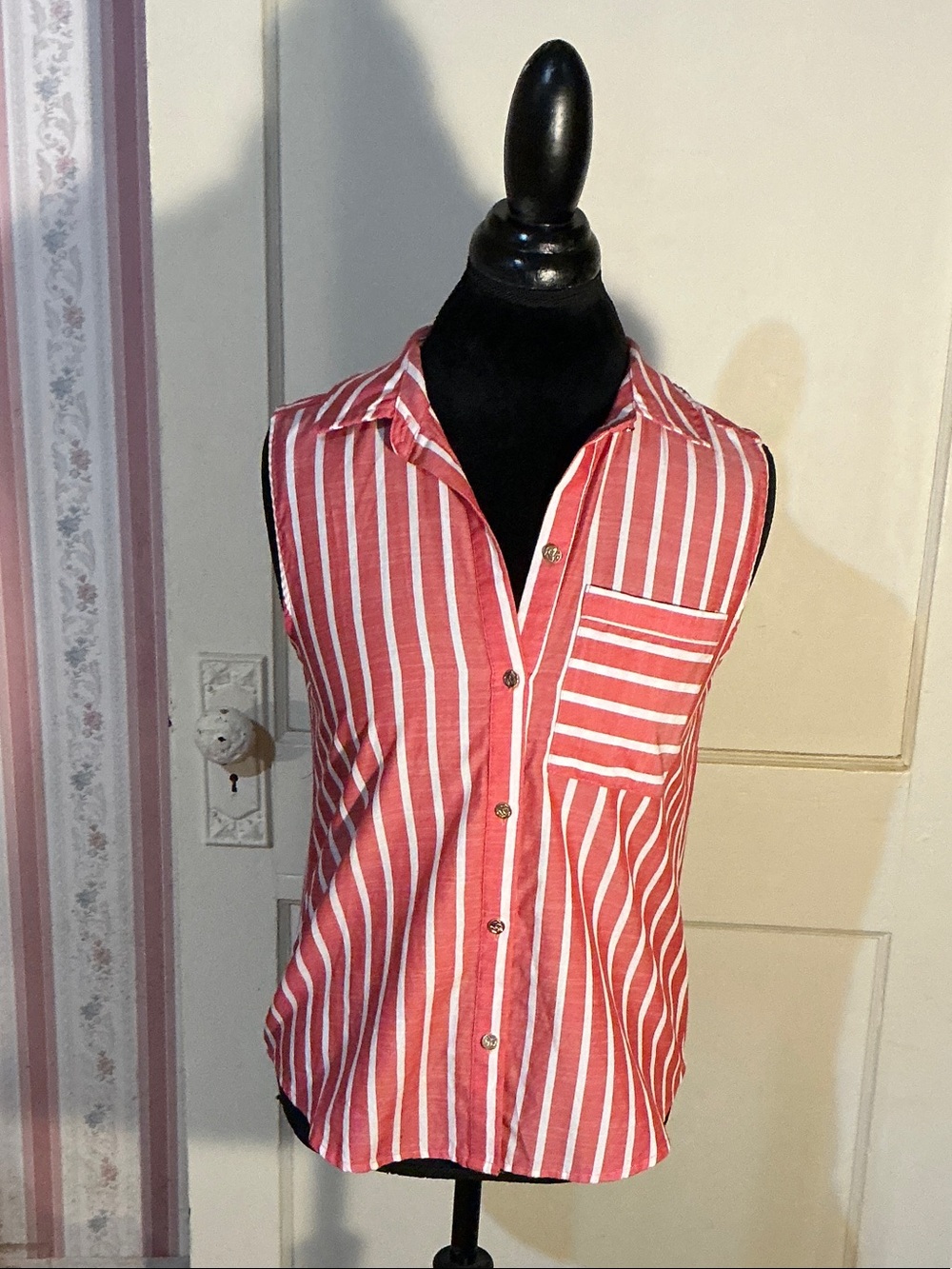 Draper James Red & White Vertical Striped Sleeveless Button-Down